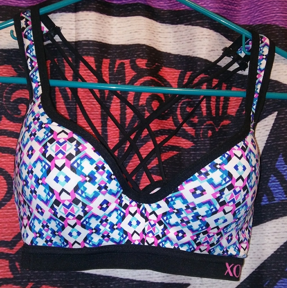 XOXO Underwire Crossback Sports Bra 34B